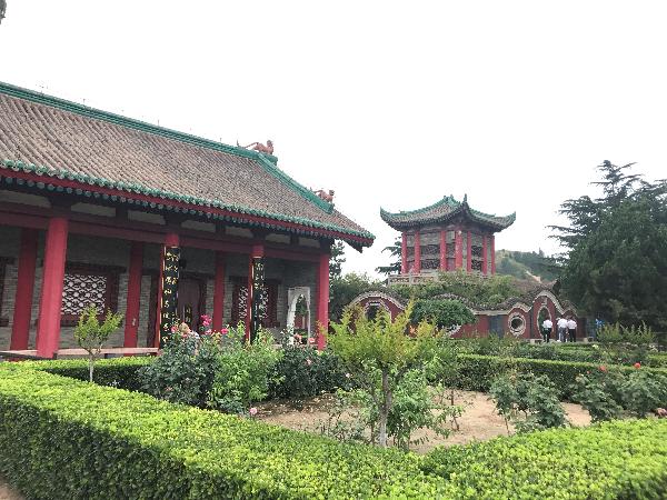 图3、4茂陵博物馆内 图3、4茂陵博物馆内
