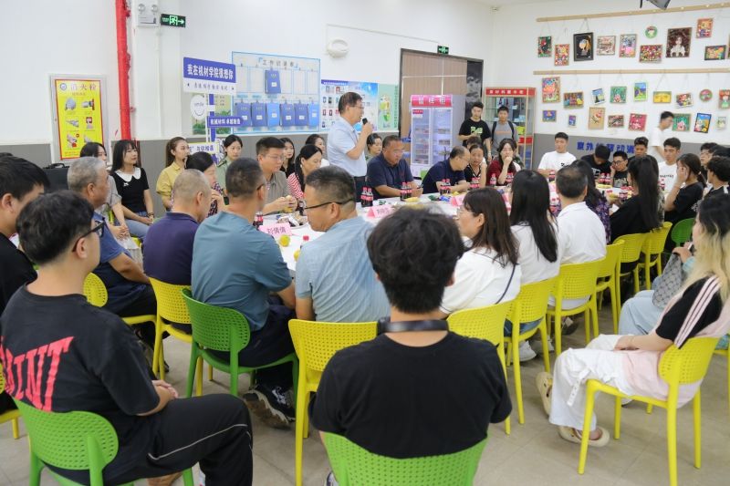 机械与材料工程学院举办“月是天上圆 情是机材浓”民族一家亲师生茶话会